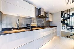 Laurel Wood Avenue (D10), Condominium #587681031